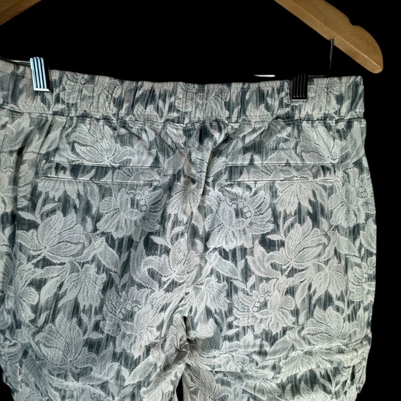 Athleta Trekkie NWOT Convertible Hiking Pants Sz 8 - Picture 6 of 11